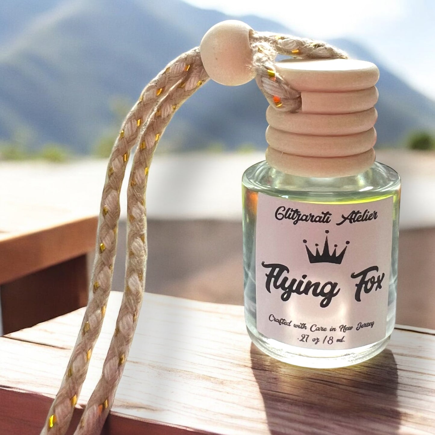 معطر ناشر زيت السيارة المعلق من فلاينج فوكس