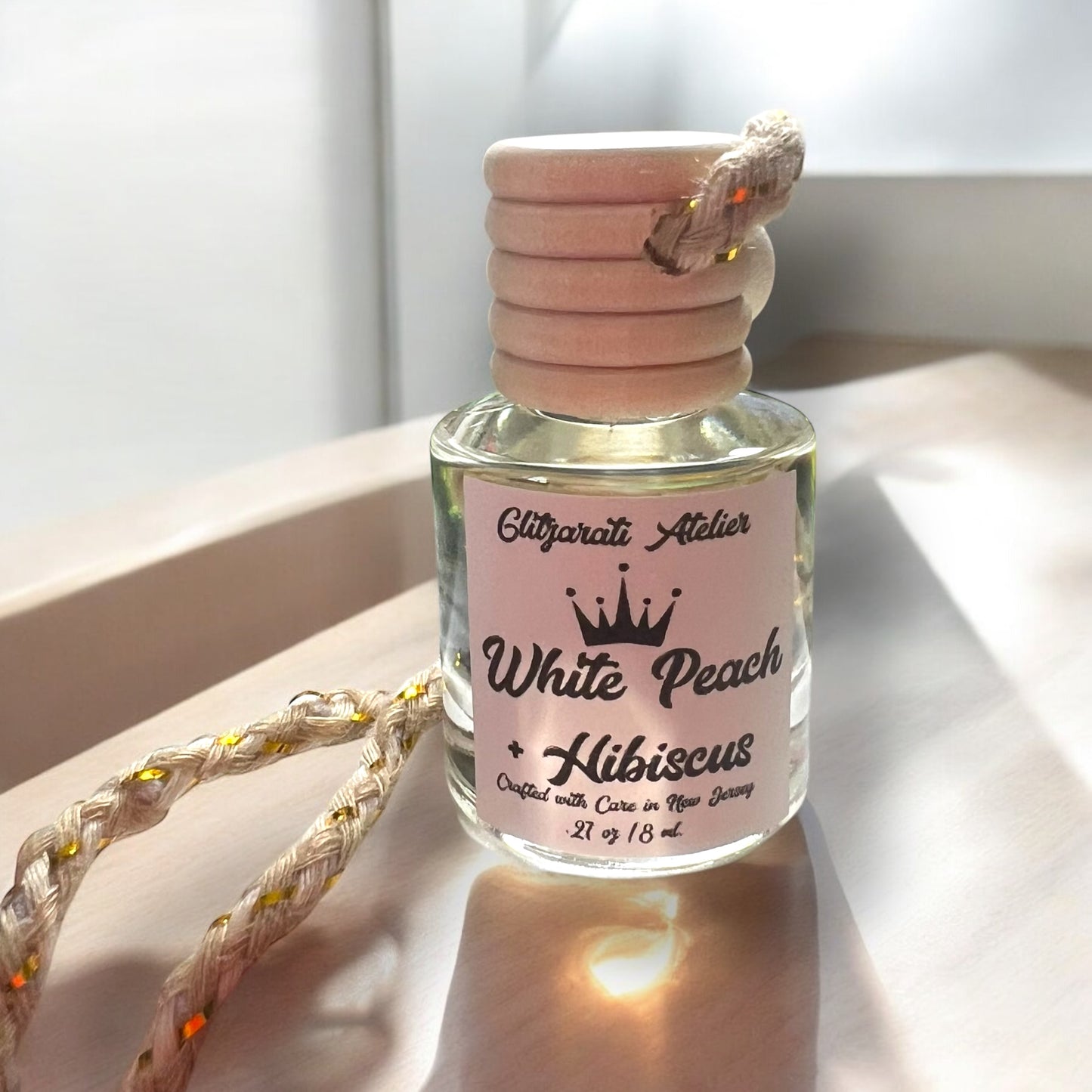 White Peach & Hibiscus Scented Glass Hanging Car Oil Diffuser Freshener 8ml