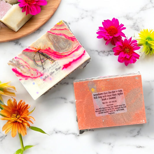 Strawberry Kiwi Clay Bar – Goat Milk Soap with Jojoba Beads & Botanical Clays | Gentle Detox & Exfoliation | Glitzarati Atelier