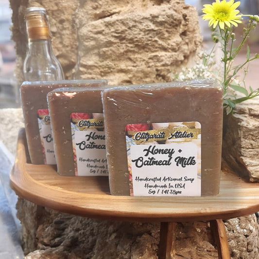 Handmade Natural Artisanal Cold Press Goat Milk Soap - Honey & Oatmeal Milk
