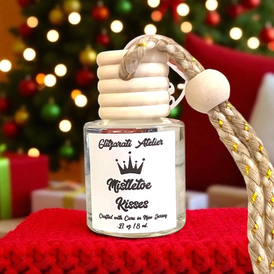 Mistletoe Kisses Hanging Car Diffuser – Holiday Pine, Sweet Berry & Warm Spice | 8ml Glass Freshener by Glitzarati Atelier