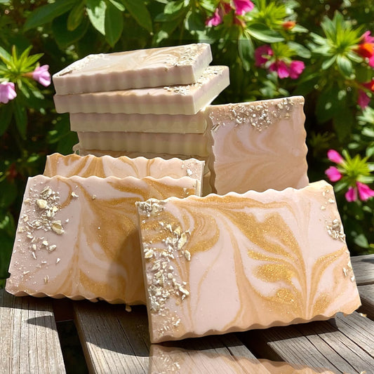 Golden Oatmeal Bar – 2 oz Goat Milk Soap with Honey, Oats & Gold Mica | For Dry & Sensitive Skin | Glitzarati Atelier